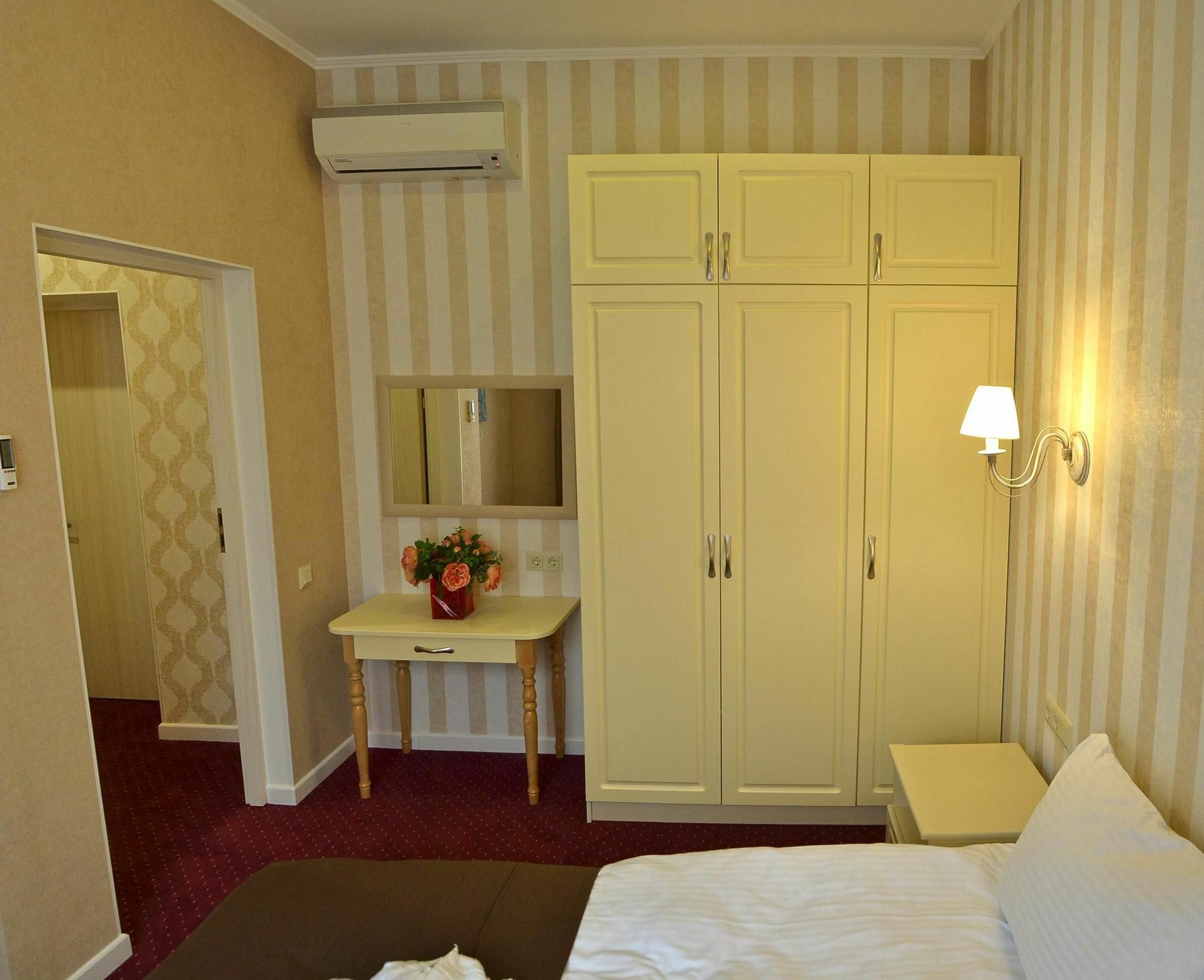 Hotel Ajur Odesa Exterior photo
